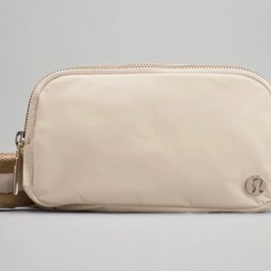 Lululemon everywhere crossbody bag